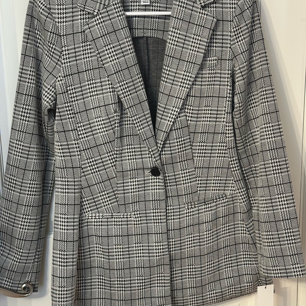Calvin Klein Black and White Blazer with Plaid Pattern Brand New